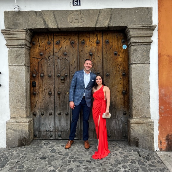 Beautiful red orange gown. Size small. - Picture 4 of 5